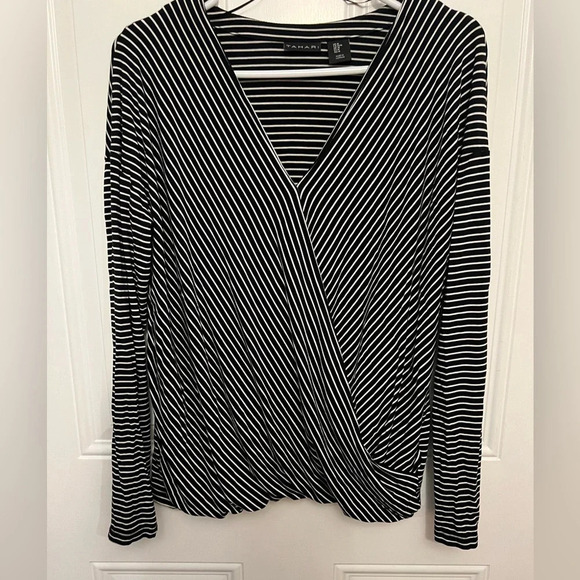 Tahari Long Sleeve Black and White Striped Shirt Faux Wrap Size Medium - Picture 1 of 3